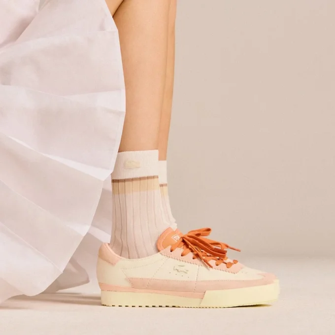 Aura-skinnsneakers for kvinner