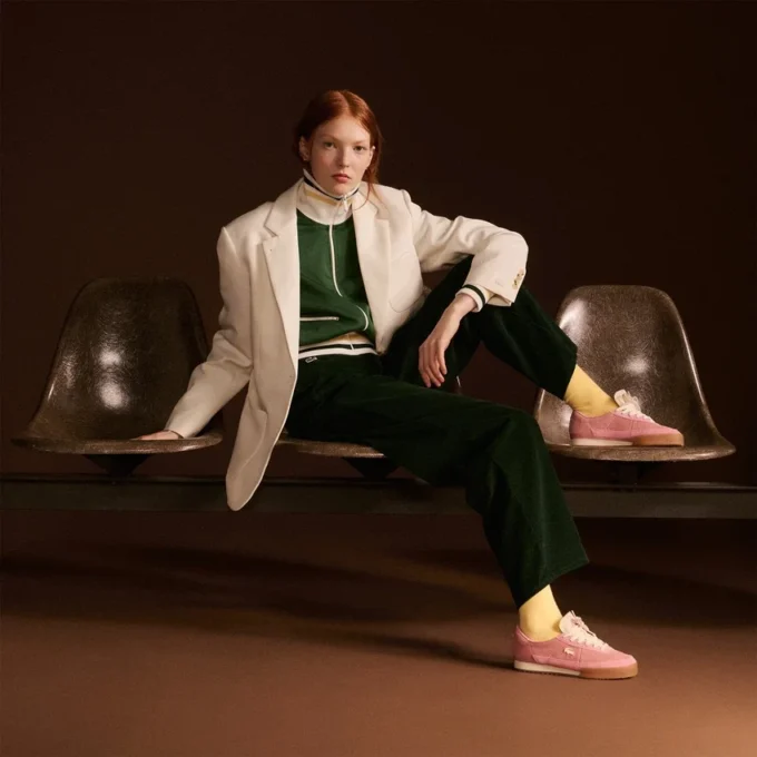 Aura-sneakers i semsket skinn for kvinner