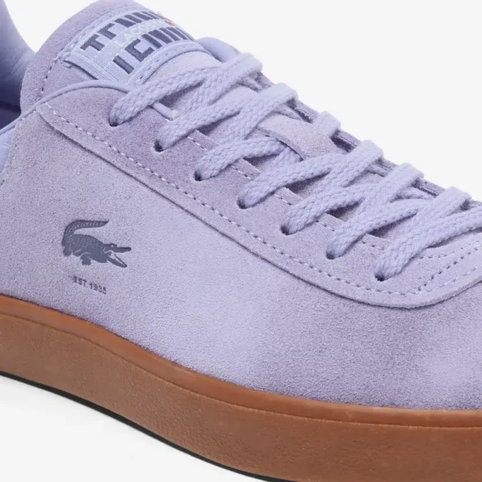 Baseshot-sneakers i semsket skinn for kvinner
