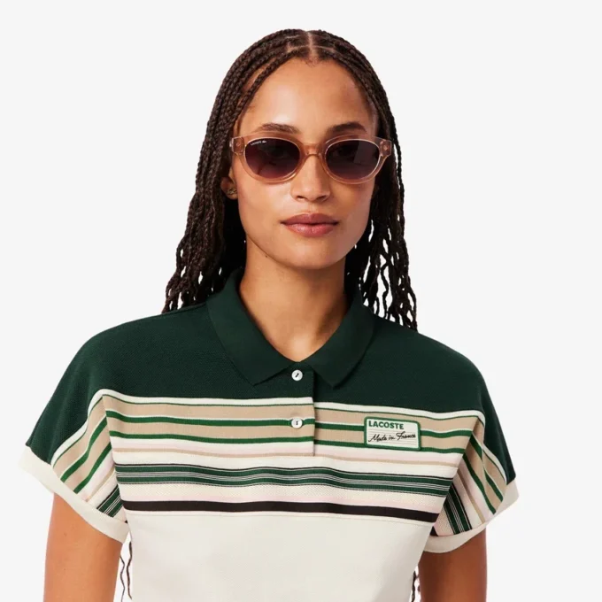 Damemodell, produsert i Frankrike, slim fit, stripet pologenser