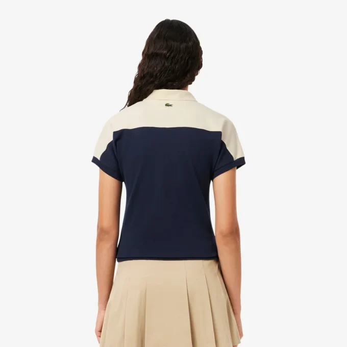 Damemodell, produsert i Frankrike, slim fit, stripet pologenser