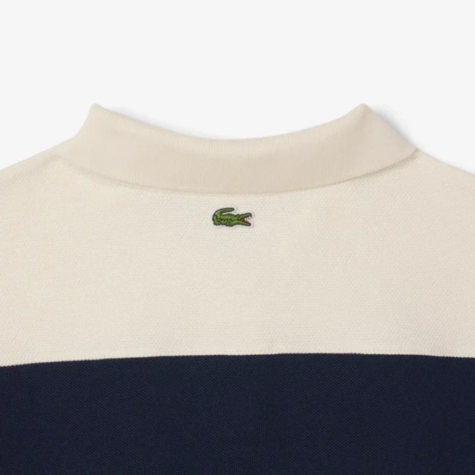 Damemodell, produsert i Frankrike, slim fit, stripet pologenser