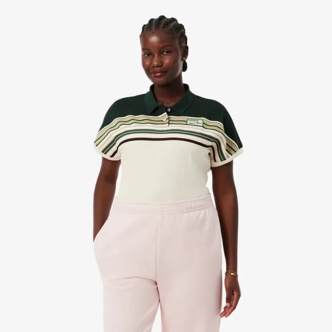 Damemodell, produsert i Frankrike, slim fit, stripet pologenser