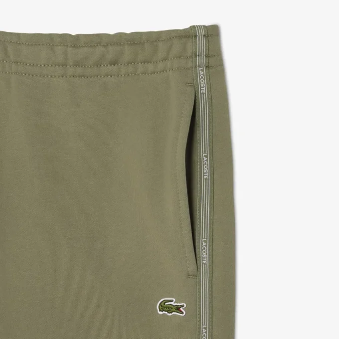 Fleece-shorts med logo-stripe i normal passform
