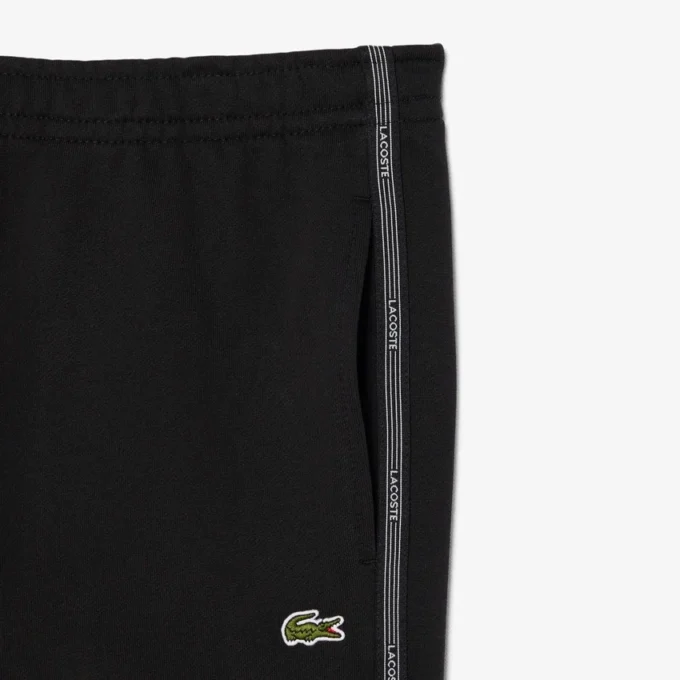 Fleece-shorts med logo-stripe i normal passform