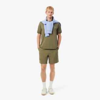 Herre-pologensere med klassisk passform og brodert motiv