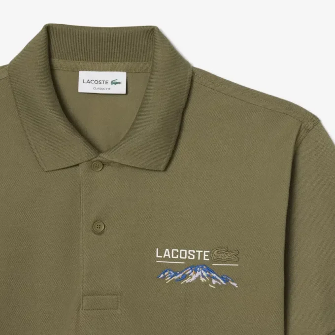 Herre-pologensere med klassisk passform og brodert motiv