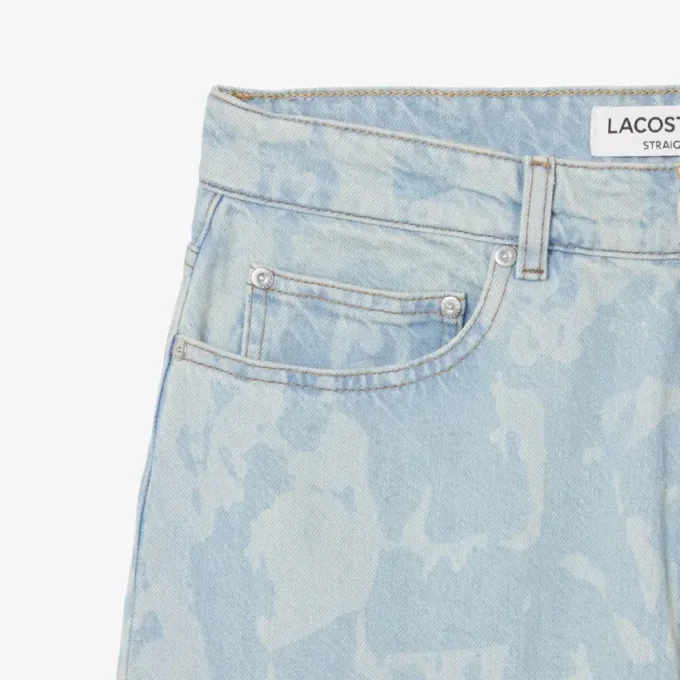 Herrejeans i rett snitt med trykt motiv