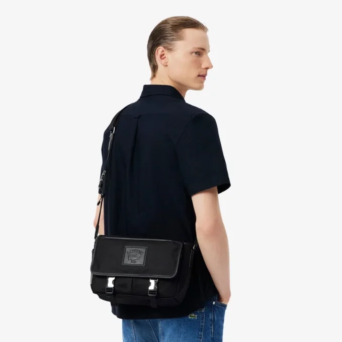Lacoste Classic Satchel med klaff