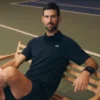 Lacoste Tennis X Novak Djokovic på banen Polo