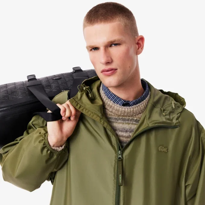 Lang, vannavvisende parkas for menn