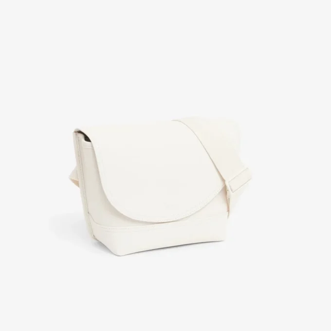 Liten Club Lacoste-messengerveske