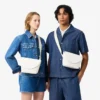 Liten Club Lacoste-messengerveske