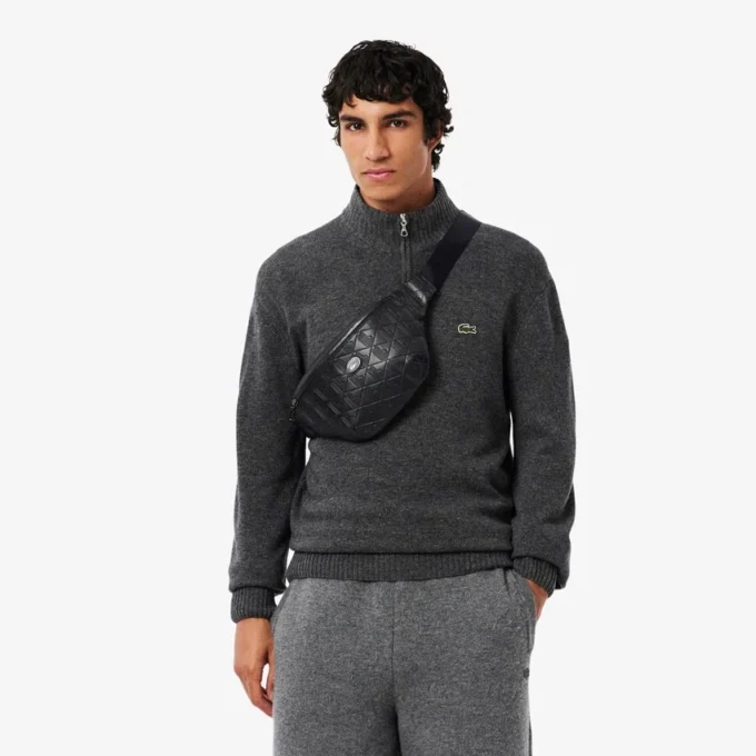 Monogram-preget skinnbelteveske