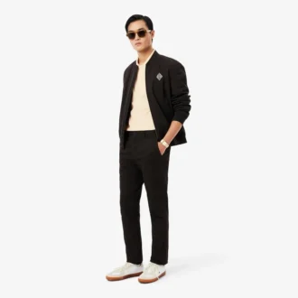Paris Classic Fit-pologensere med åpen hals og broderi for menn
