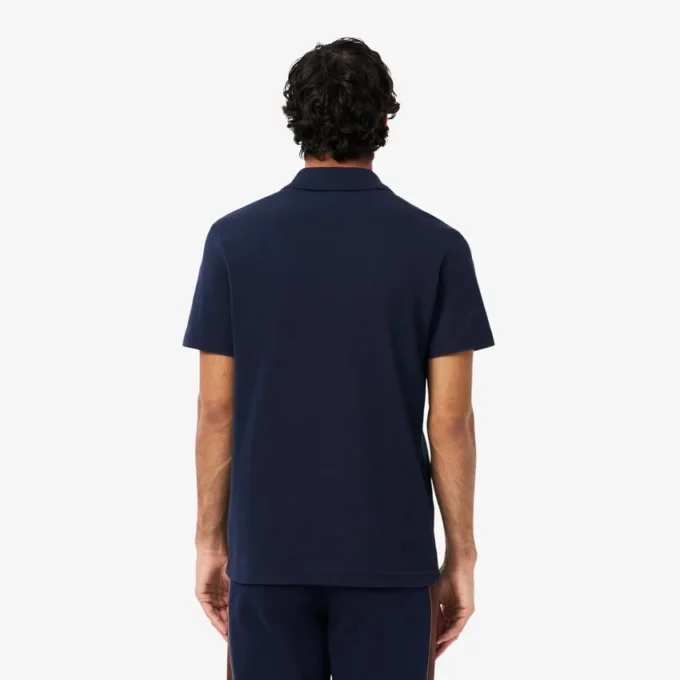 Petit Piqua-pologensere for menn med regular fit og fargeblokker