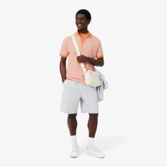Polo med klassisk passform og kontrastribb