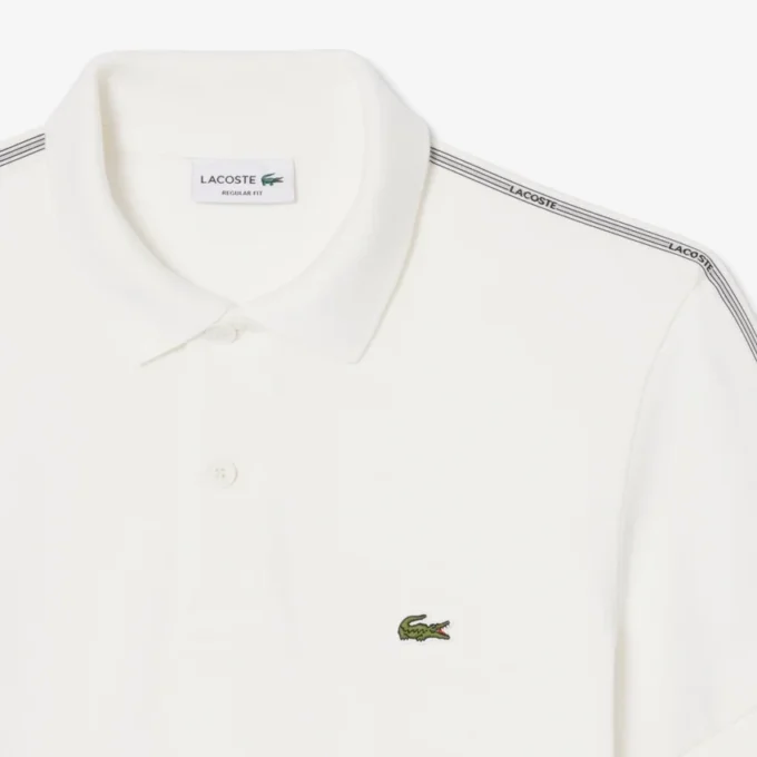 Polo med logo-stripe i normal passform