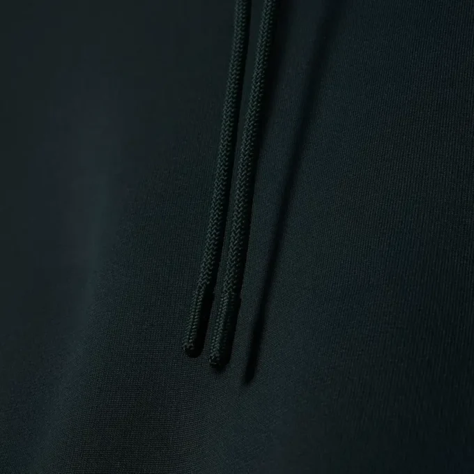 Runway-hettegenser med badge-detalj