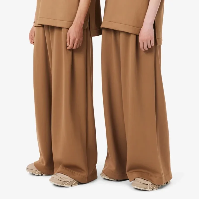 Runway-joggebukse i plissert sateng