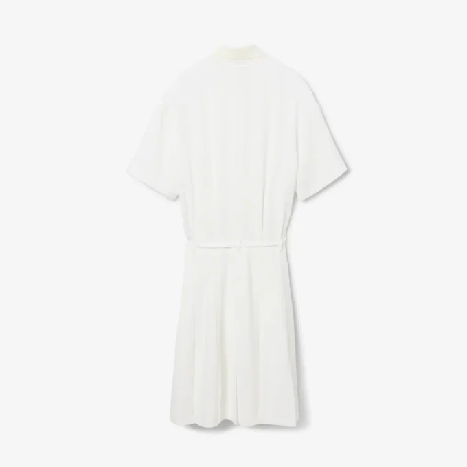 Runway-pologenser med plissering og broderidetaljer