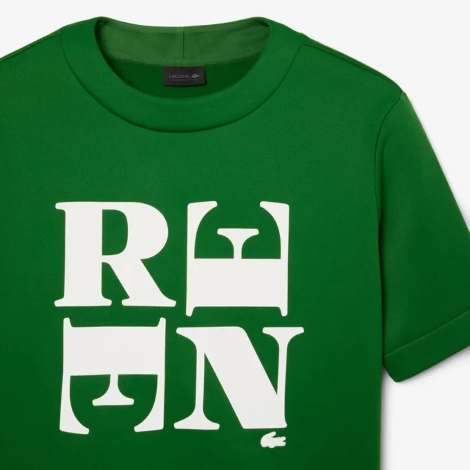 Runway Satin T-skjorte med grafisk trykk