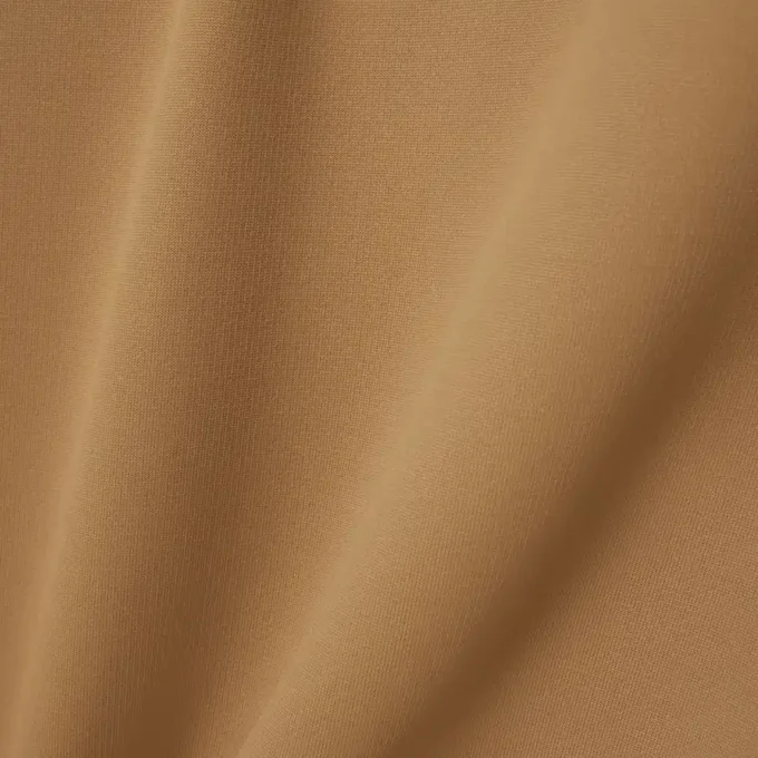 Runway Satin T-skjorte med grafisk trykk