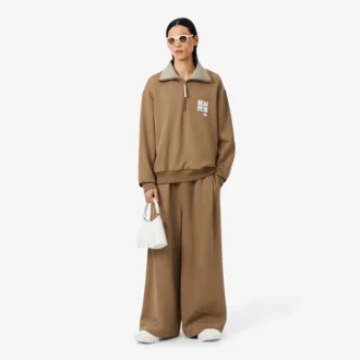 Runway-sweatshirt med høy hals, glidelås og badge-detalj