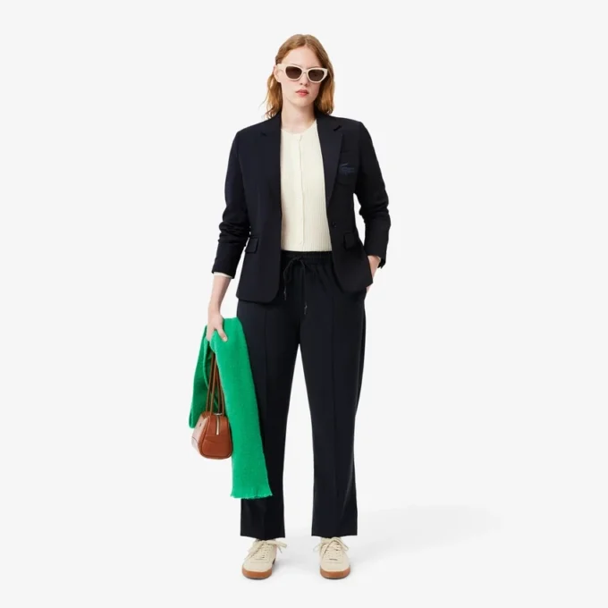 Slim fit-blazer i ull med brodert logo for kvinner