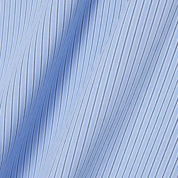 Slim Fit-skjorte i stripet stretch-poplin