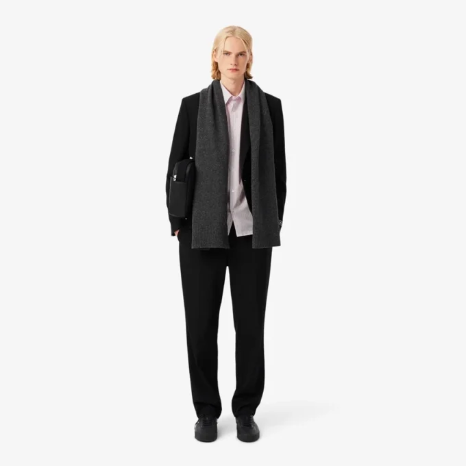 Stripet skjorte med knapper og normal passform for menn