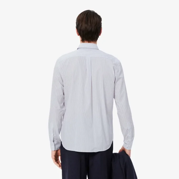 Stripet skjorte med knapper og normal passform for menn