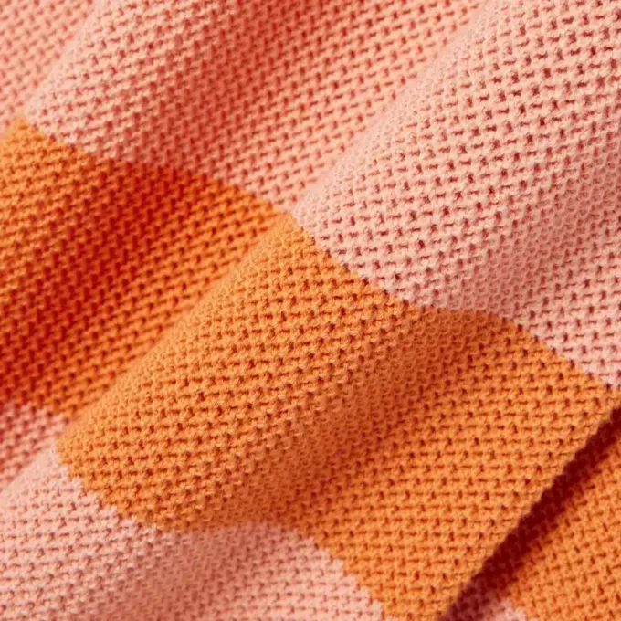 Stripet T-skjortekjole i mesh