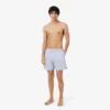 Stripete badetrunks i mellomlengde med struktur for menn
