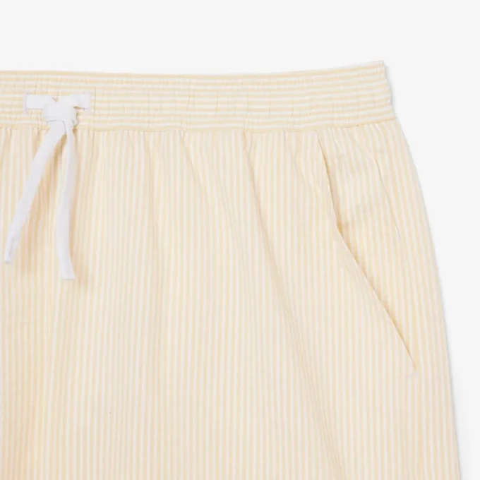 Stripete badetrunks i mellomlengde med struktur for menn