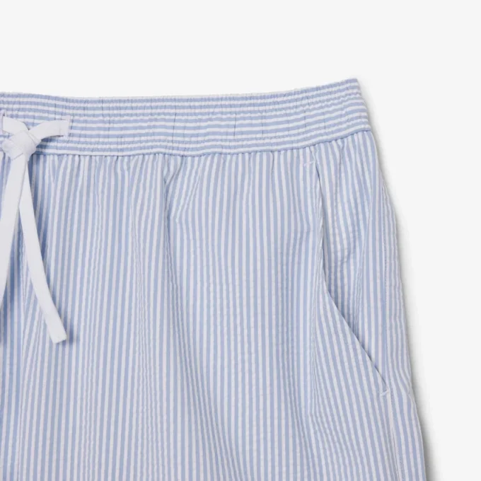 Stripete badetrunks i mellomlengde med struktur for menn