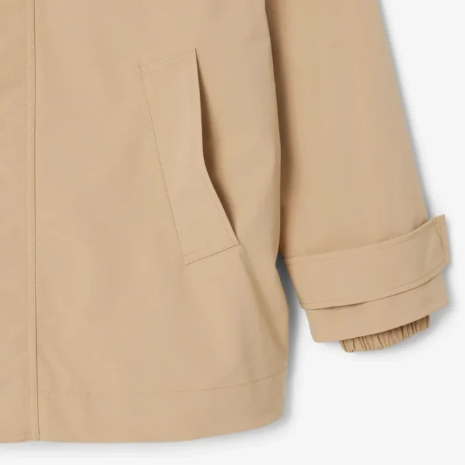 Vannavvisende parkas med hette i mellomlengde for menn