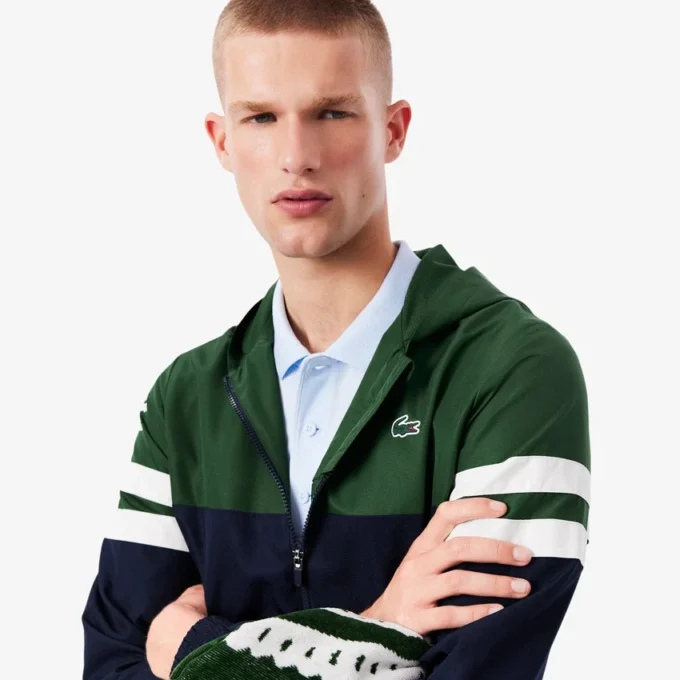 Vannavvisende tennishettejakke for menn